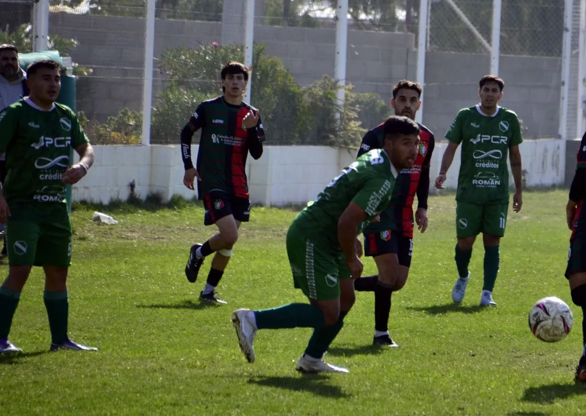 Petroquímica goleó en el debut de Murúa en Portugués