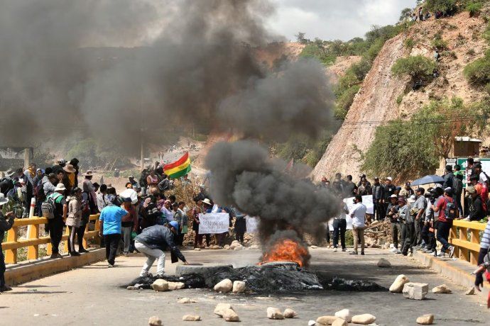 Protestas, aumentos, desabastecimiento y tensión política: los detalles de la crisis que golpea a Bolivia