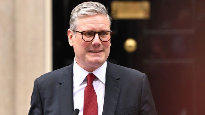 Reino Unido: el gobierno de Keir Starmer se desmorona y un ministro ya aparece como su reemplazo