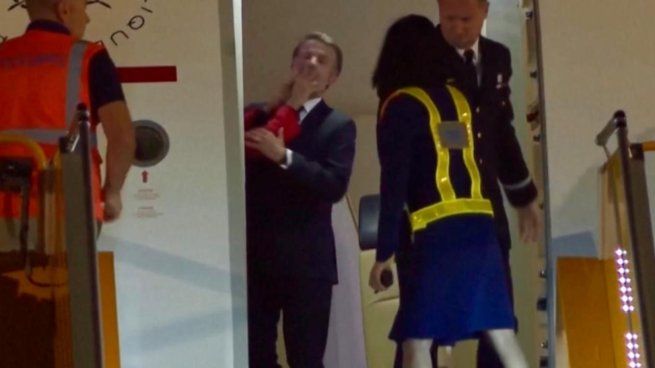 Revelaron por qué Brigitte abofeteó a Emmanuel Macron: un libro detalla los motivos de la cachetada
