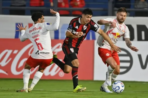 River Plate venció a Bragantino y lidera su grupo en la Sudamericana