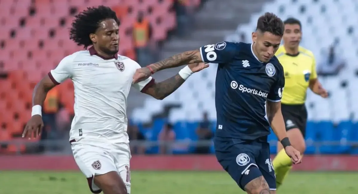 Rosario juega en Ecuador por el primer lugar