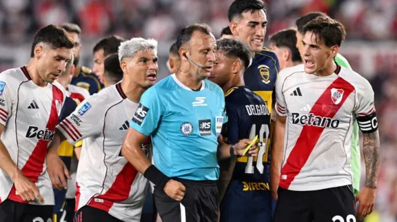Superclásico: Federico Beligoy felicitó a Darío Herrera