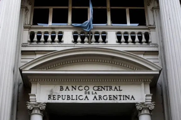 Tras el salto del dólar, el BCRA flexibiliza la ventanilla de liquidez para los bancos