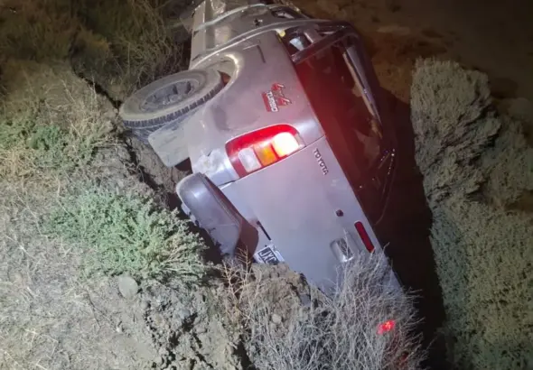 Un conductor alcoholizado volcó su camioneta en el Infiernillo