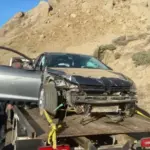Un vehículo terminó sobre una grúa tras un despiste en Ruta 3