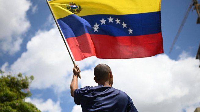 Venezuela: la pobreza volvió a bajar en 2025, pero todavía afecta a dos tercios de la población