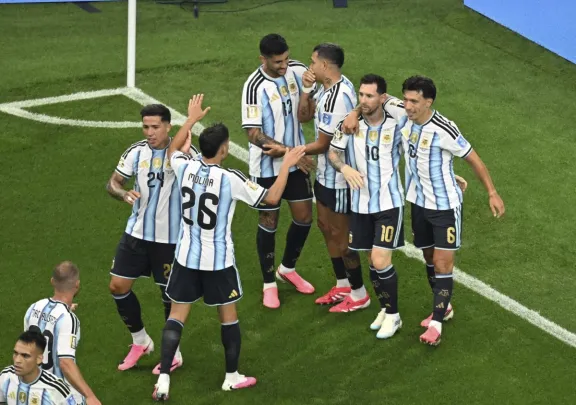 Argentina se aseguró el primer puesto del grupo