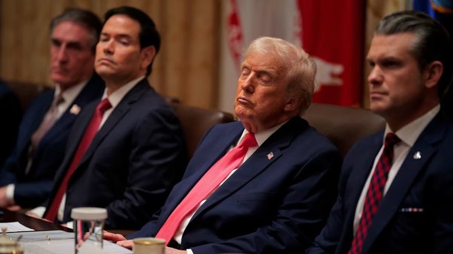 Donald Trump mostró signos de somnolencia durante un encuentro de la Casa Blanca