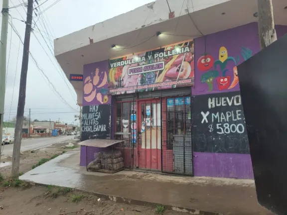 "Esto es un asalto": entró armado a una feria, disparó y escapó