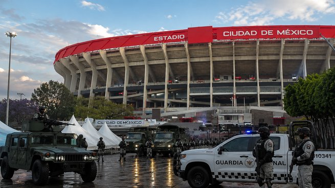 México activa el plan de seguridad más grande de su historia por el Mundial 2026: blindaje de sedes, 100,000 efectivos, 33 megadrones y 24 aviones especiales para cuidar jugadores, aficionados y población local
