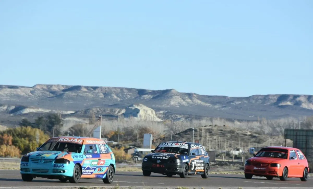 Pruebas libres en el autódromo General San Martín