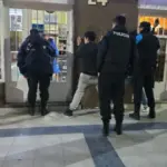 Se negó a pedirles un Uber y le robaron el celular y dinero en efectivo