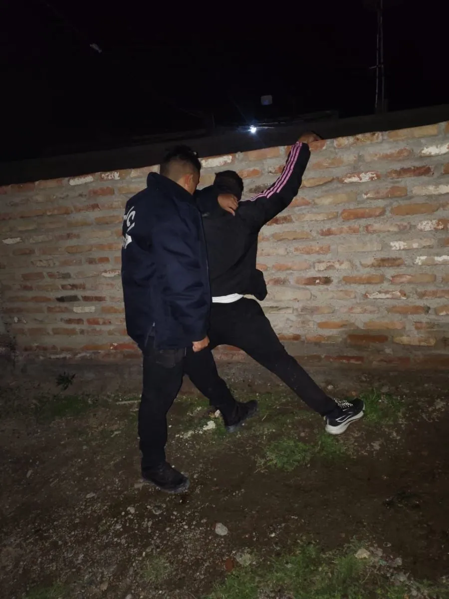 Trelew: pelea entre hermanos termina con una vivienda tiroteada y otra incendiada