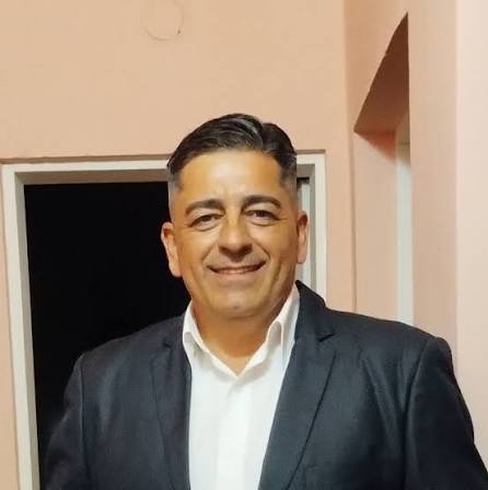 Plenario radical en Esquel: Biss apunta contra la conducción y respalda a Sergio Guajardo